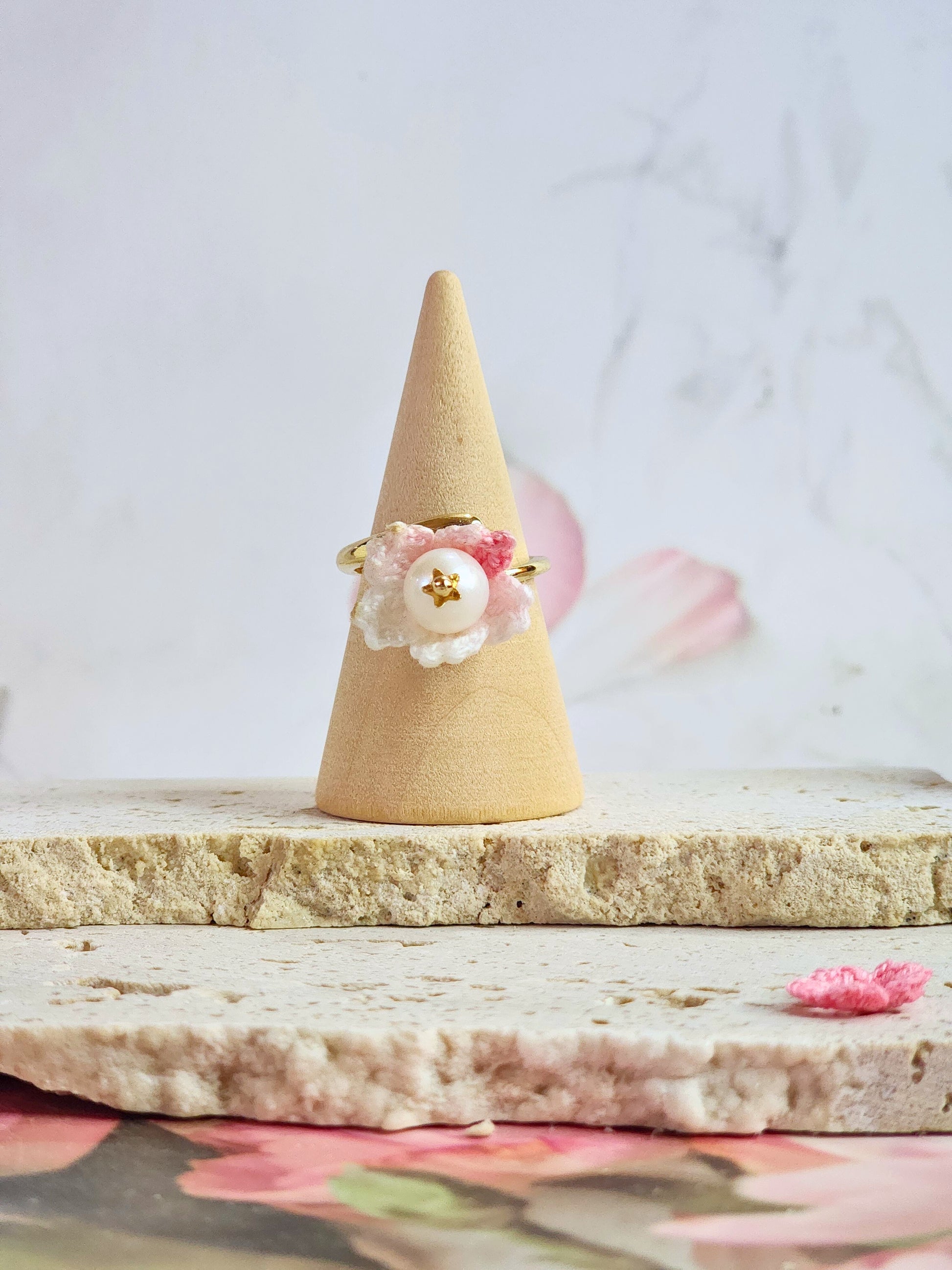 Pink-white micro-crochet Sakura crowned with a 7-8mm natural freshwater pearl on a 14K gold-plated adjustable ring