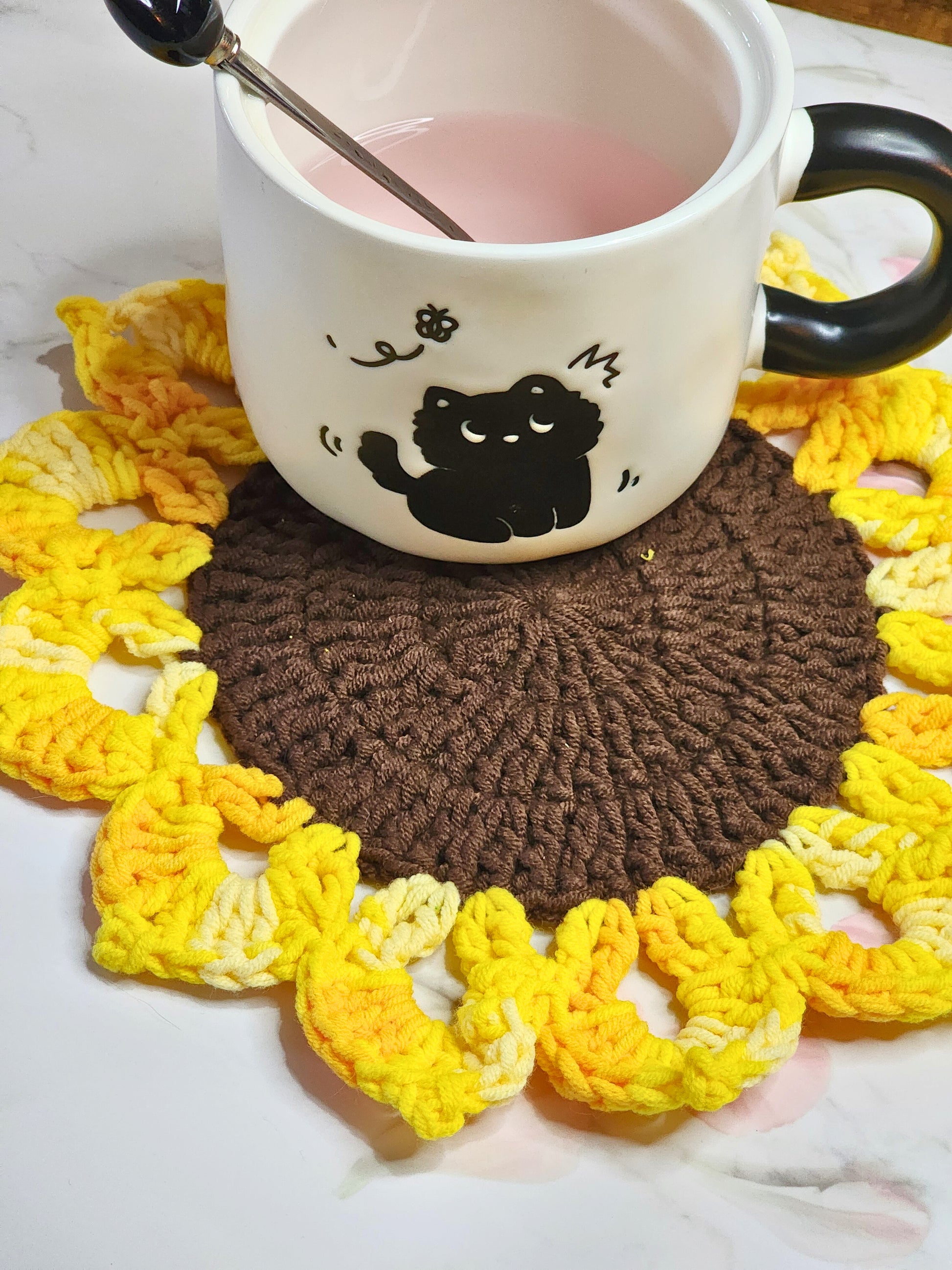 Melange Sunflower crocheted centerpiece to glow up your home