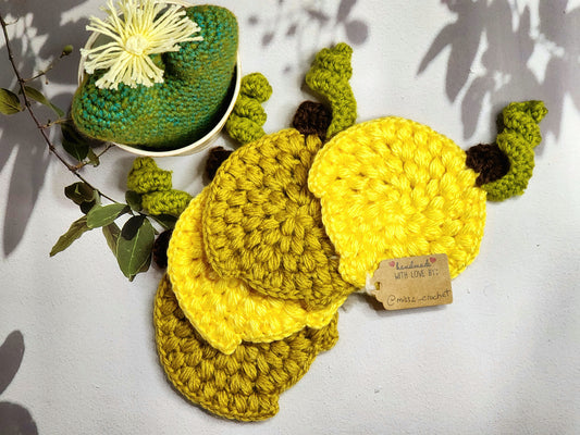 Set of 4 pumpkin crochet coaster in two colour tones yellow & gold